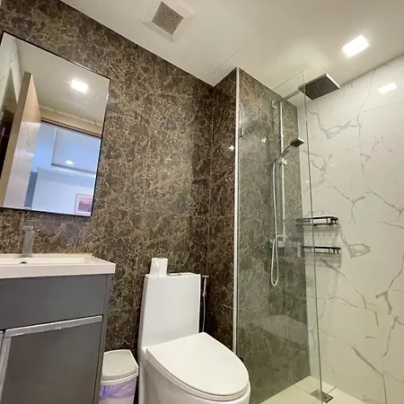 Arcadia Continental 1 Bedroom Pool View Apartment Pattaya