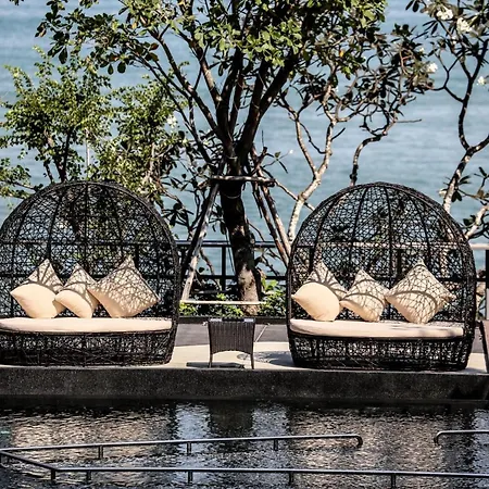 Hotel Golden Tulip Beachfront Pattaya