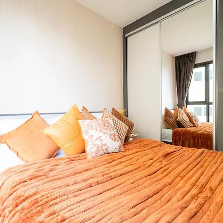 Bright Modern 1 Bedroom Chic Design Apartment *