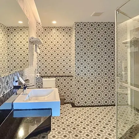โรงแรม Chezzotel Pattaya