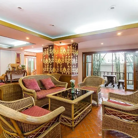 Chada Thai House 3*