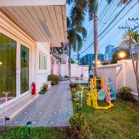 Villa Happy N Joy Pool Near Jomtien On Thepprasit Road *