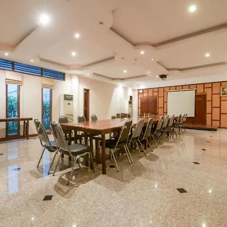 Hotel Oyo 324 Deedan