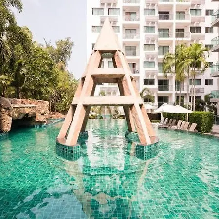 Apartment Club Royal Hideaway Steps From Private