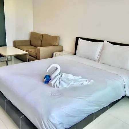 Club Royal Hideaway Steps From Private Apartment *