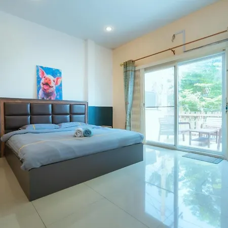Small Posh Near Walking Street And Jomtien *