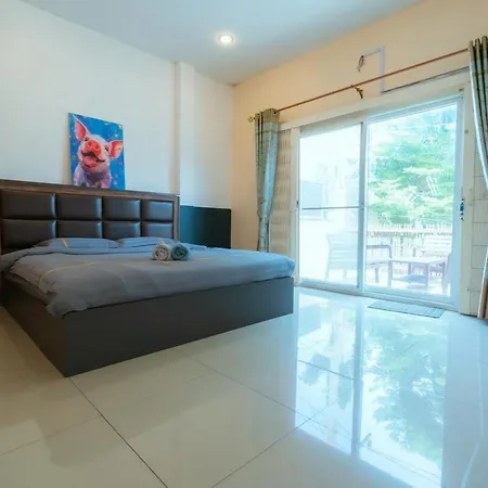 Small Posh Near Walking Street And Jomtien Villa