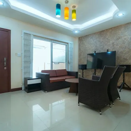 Small Posh Near Walking Street And Jomtien Villa Pattaya