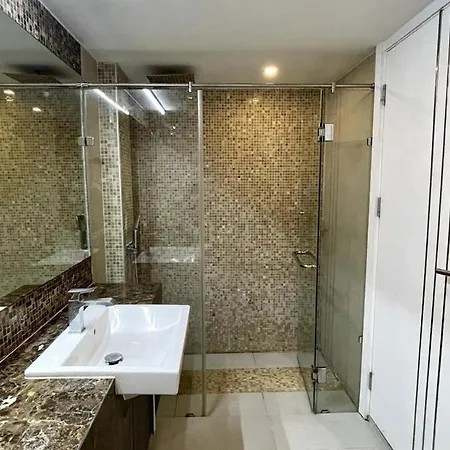 Centara Luxury Center 47 Sqm Large 1 Bedroom Apartment Pattaya