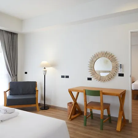 The Leela & 4* Pattaya