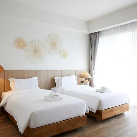 โรงแรม The Leela & 4*