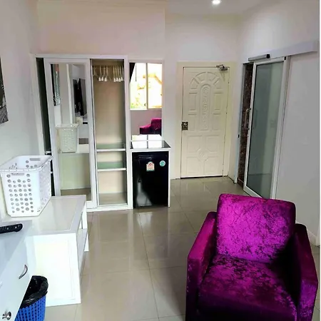 Titanic Residence-7 Minute Walk To The โรงแรม