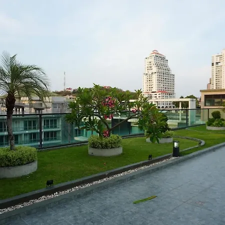 Well Furnished With Balcony Pattaya