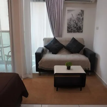 Holiday home Well Furnished With Balcony Pattaya