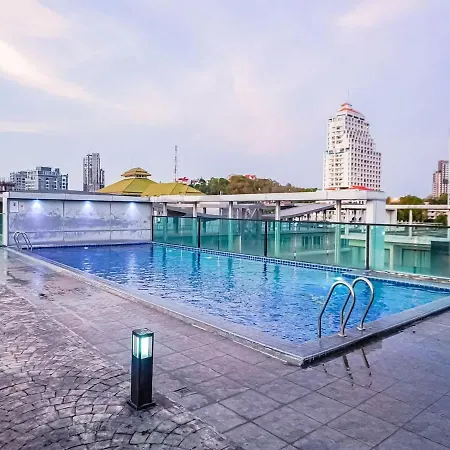 Well Furnished With Balcony Pattaya