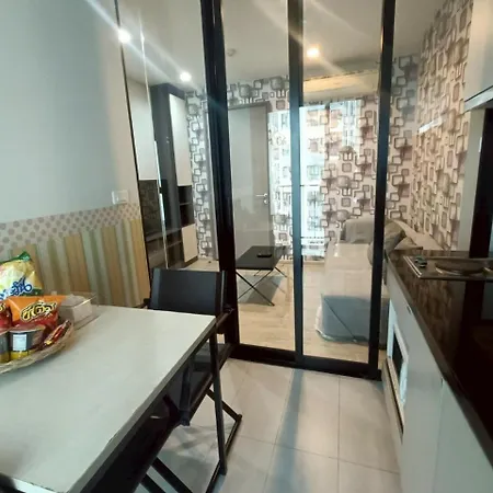 Apartment The Base Center