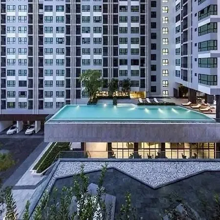 Apartment The Base Center Pattaya