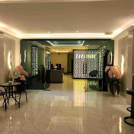 Titanic Residence-7 Minute Walk To The โรงแรม Pattaya