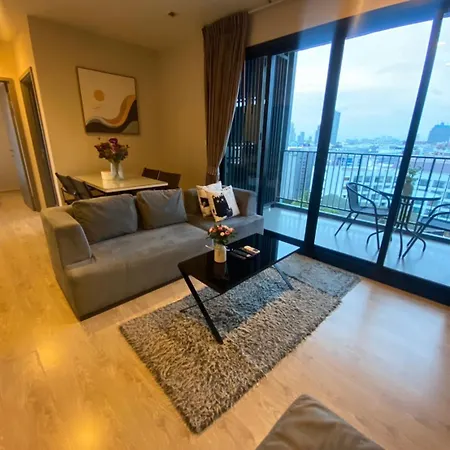 Apartment 2 Bed At Excellent Location - In Class