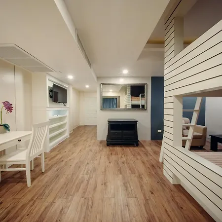 Nova Sea View Hotel 4*