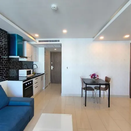 อพาร์ทเม้น Grand Avenue 808e Soi Buakhaw 15 *
