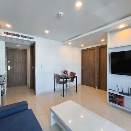 Grand Avenue 808e Soi Buakhaw 15 อพาร์ทเม้น