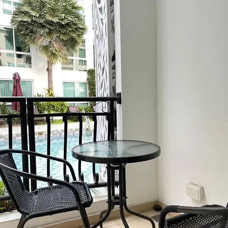 Modern Olympus - Steps To Pool, Full Kitchen Apartment