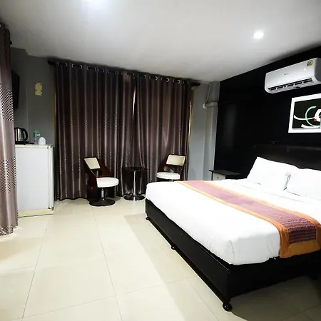 Golden Star Hotel 3*