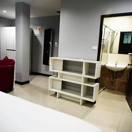 Golden Star Hotel 3*