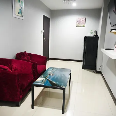 Golden Star Hotel 3*