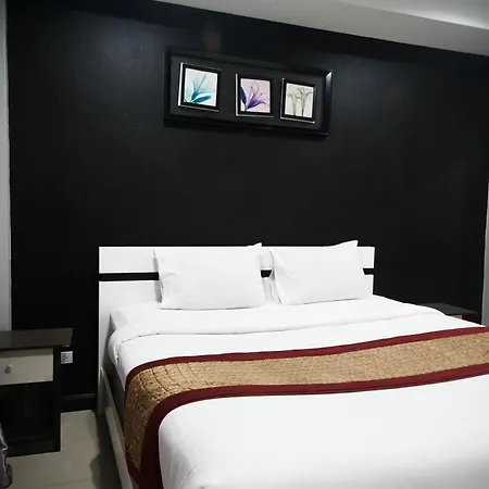 Hotel Golden Star 3*
