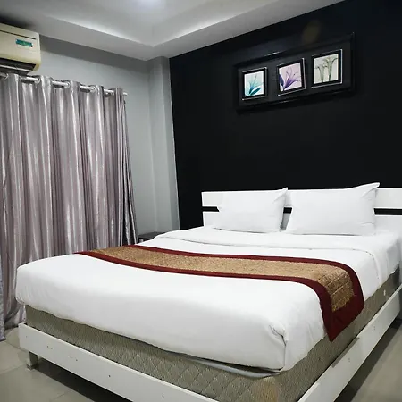 Golden Star Pattaya