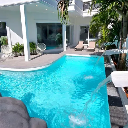 Nebuland Luxury Pool Walking Street *
