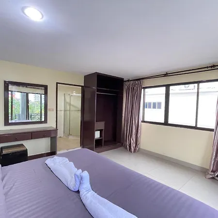 Lucky โรงแรม Pattaya