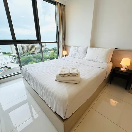 Cozy Ocean Hideaway 400m To & Fast Wi-fi Apartment Pattaya