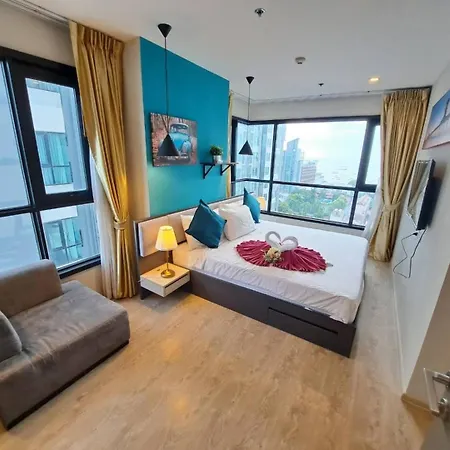 อพาร์ทเม้น Sea View 2 Bed Rare Find Great Location