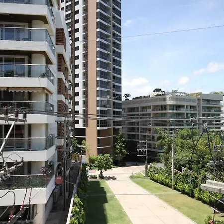 Spacious 115sqm Luxury Style Apartment *