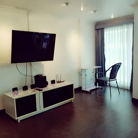Spacious 115sqm Luxury Style Apartment *