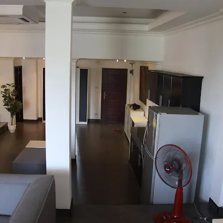 Spacious 115sqm Luxury Style Apartment *