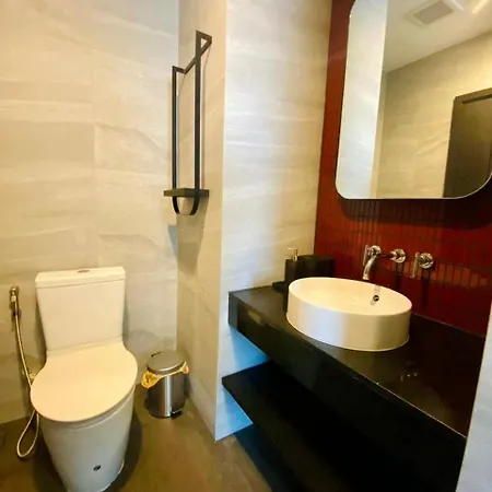 The Edge Apartment *
