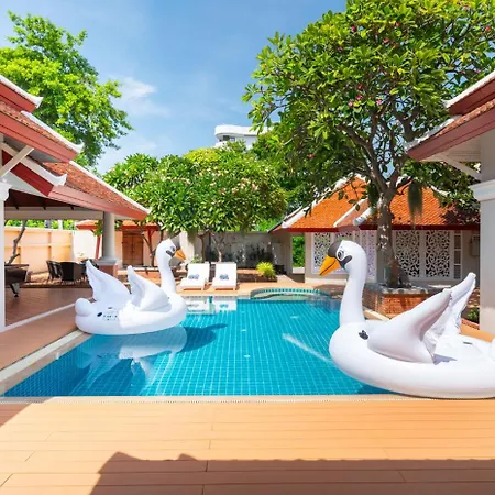 Villa Naka At Pratumnak Pattaya