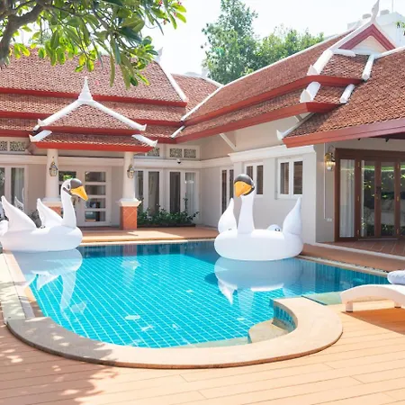 Naka At Pratumnak Pattaya