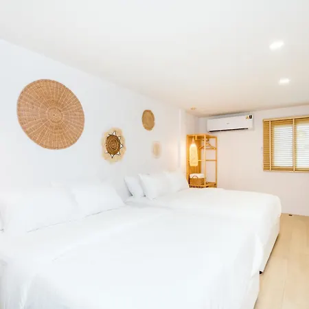 Mega By Neeranuch Apartment *