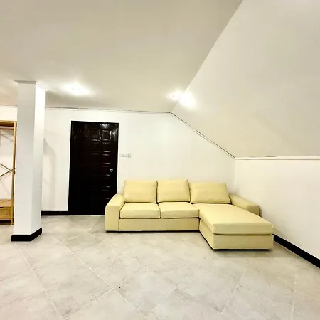 B52 Pool Villa