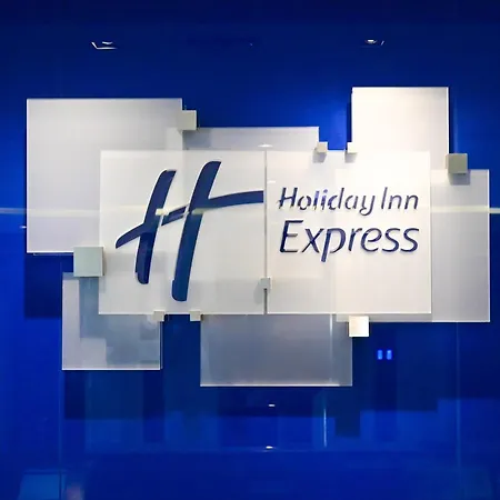 Express By Ihg Hotel