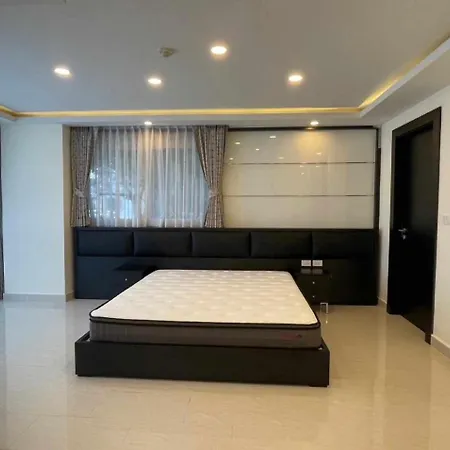 New! Huge - Jacuzzi & Pool Access - Grand Avenue * Pattaya
