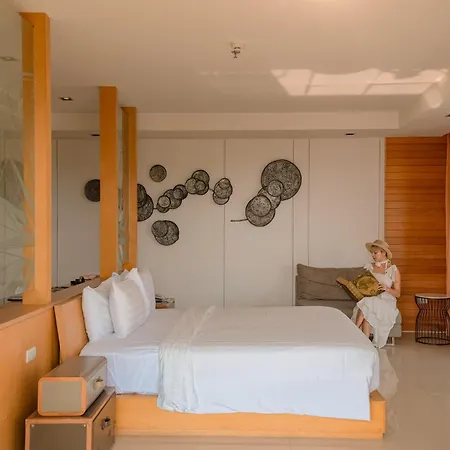 Welcome World Beachfront Pattaya