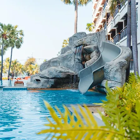โรงแรม Welcome World Beachfront