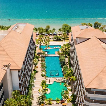 Welcome World Beachfront โรงแรม