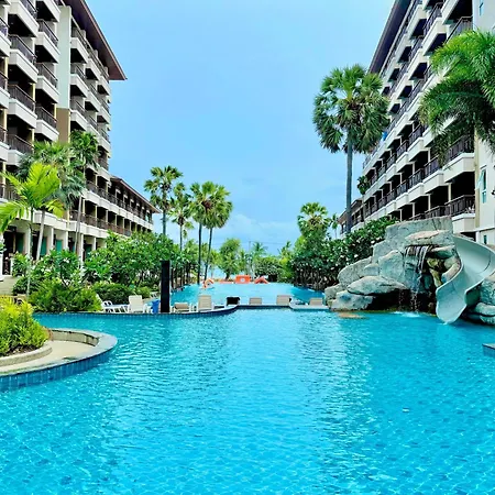 โรงแรม Welcome World Beachfront 4*